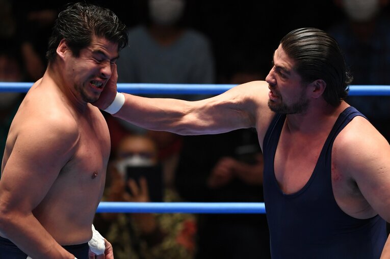 1月2日（昼）の全日本プロレス。斉藤ジュンと斉藤レイの双子対決