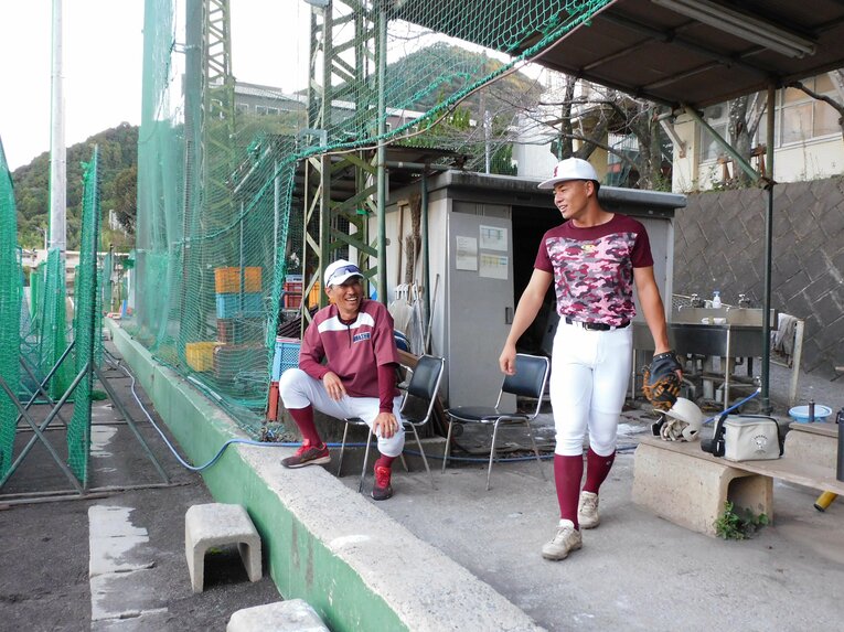 無名公立校・沼津商のドラフト初指名…後藤と仲間たちの号泣・喜び舞台裏を見る（画像は右に続きます）　　©Jun Aida