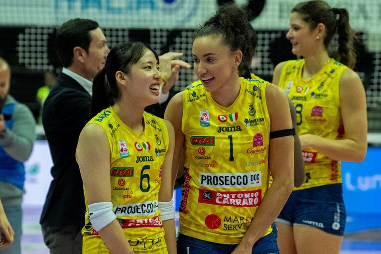 ガビをはじめ各国の代表選手たちと日常をともにした関　©︎ZUMA Press/AFLO