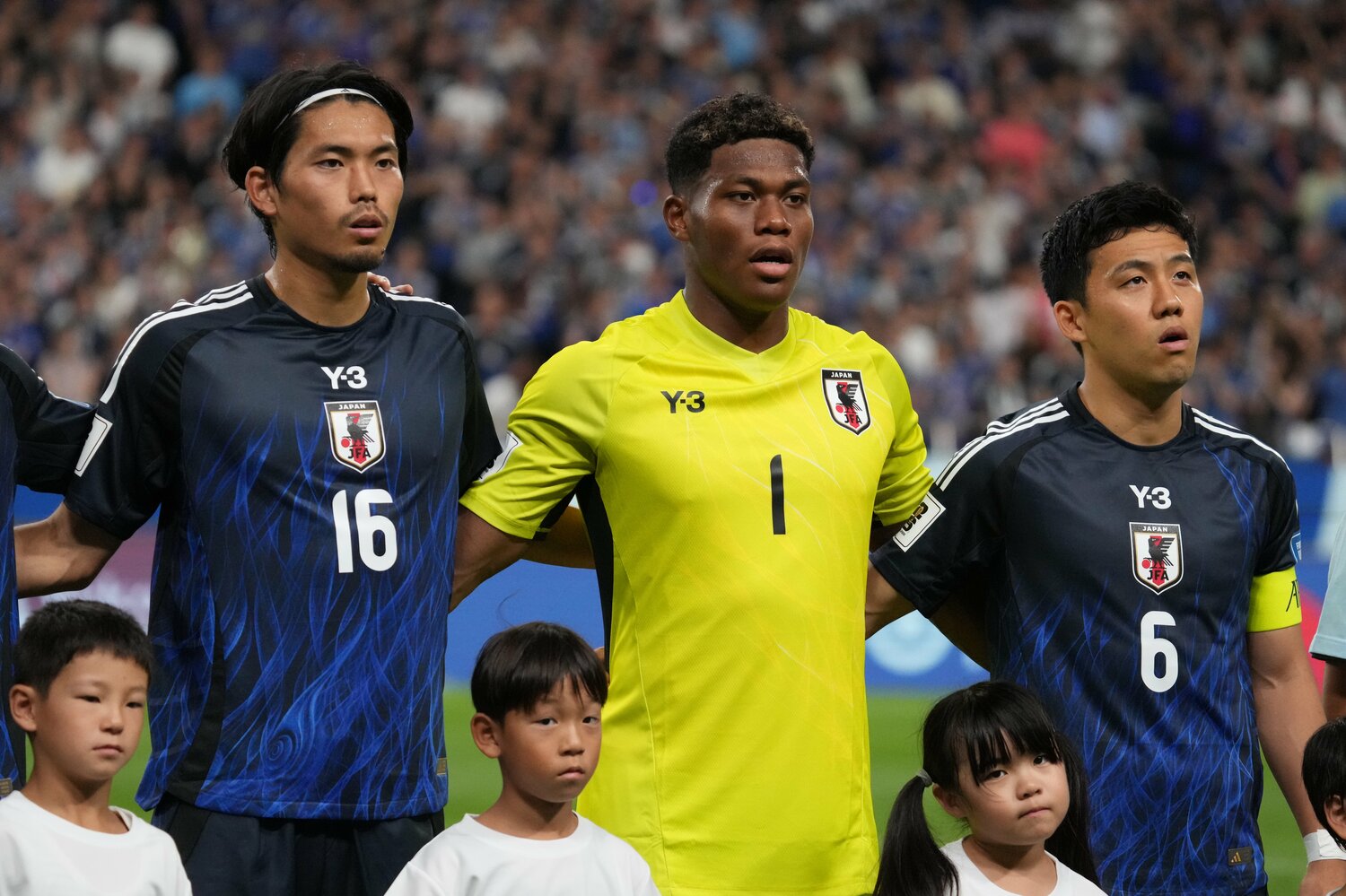 町田は鈴木と「相手の枠内シュート数」についてコミュニケーションを取っているという　©Etsuo Hara/Getty Images