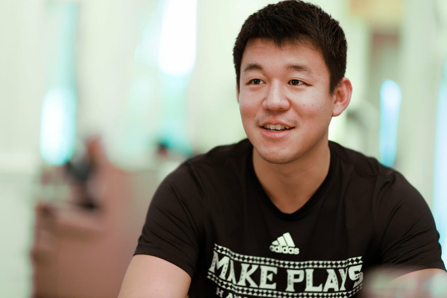 インタビューに応じる松澤　©Naoki Kitagawa