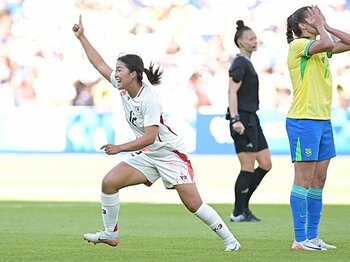 谷川萌々子19歳“魔法の30m弾”にブラジル実況「ノーン！」日本人が知らないサッカー王国の“なでしこ報道”「モモコは12歳から…名手だ」―2024年上半期読まれた記事＜Number Web＞ photograph by Takuya Kaneko/JMPA