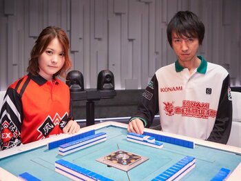 <Mリーガー対談> 二階堂亜樹×佐々木寿人「麻雀にすべてを懸けて」<Number Web> photograph by Tadashi Shirasawa