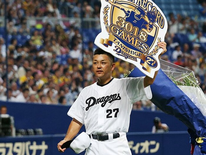 谷繁元信、史上初の3018試合出場。捕手失格寸前で気づいた“自分の形”。＜Number Web＞ photograph by NIKKAN SPORTS