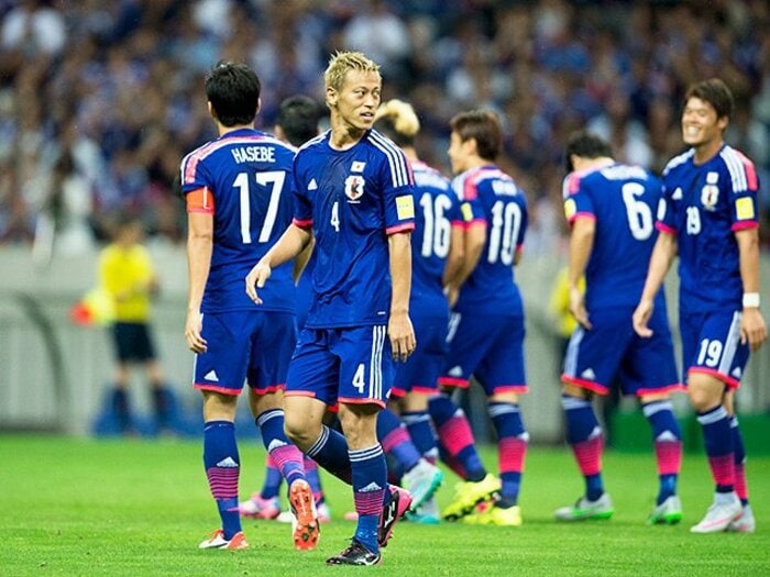 2年ぶりの直接FK弾を蹴り込むために。本田ら選手にハリルが仕掛けた挑発。＜Number Web＞ photograph by Asami Enomoto