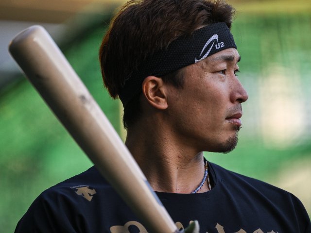 安達了一 バッティンググローブ オリックスキャンプ便り③／安達