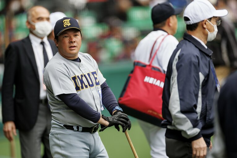 チームを率いる須江航監督（40歳）　©Kiichi Matsumoto