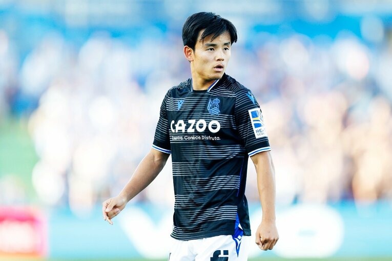 久保建英は「シルバらと共存・連動」が今のソシエダで最適解か　マンU戦勝利から中2日→“トップ下で迷った”古巣戦を撮って気づいたこと(42)