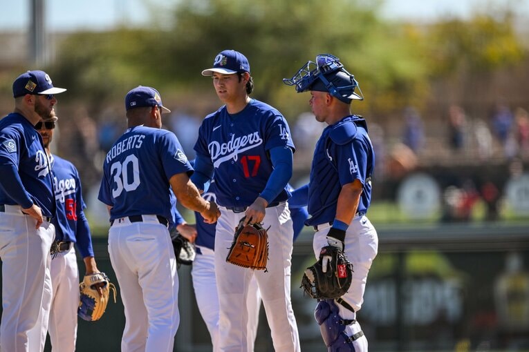 【Number現地撮影：大谷翔平の愛される日々】ドジャース再合流後の試合での大谷（写真は右に続きます）　©Nanae Suzuki