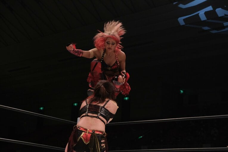 「ジュリアvs鈴季すず」はなぜ“最高に映える”タイトルマッチだったのか？ 試合直後の“姉妹”が明かしたそれぞれの「25分4秒」(53)