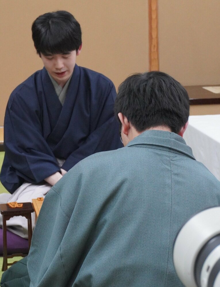 激闘後、2人は笑顔だった…映像では伝わり切らない名人戦第1局、2人の表情（10枚超）　©NumberWeb