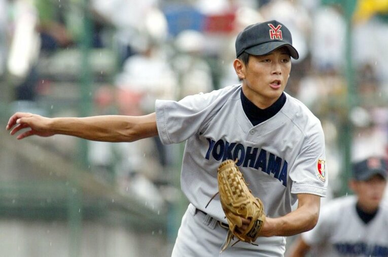 横浜高校時代の涌井秀章。2004年夏にエースとして甲子園に登場し、3回戦・明徳義塾戦では完投勝利を記録 ／ photograph by Sankei Shimbun