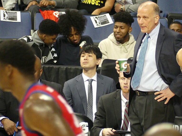 伊藤拓摩、バスケ指導者が米国修行中！「でも日本人ってシュートを狙わない」(2)