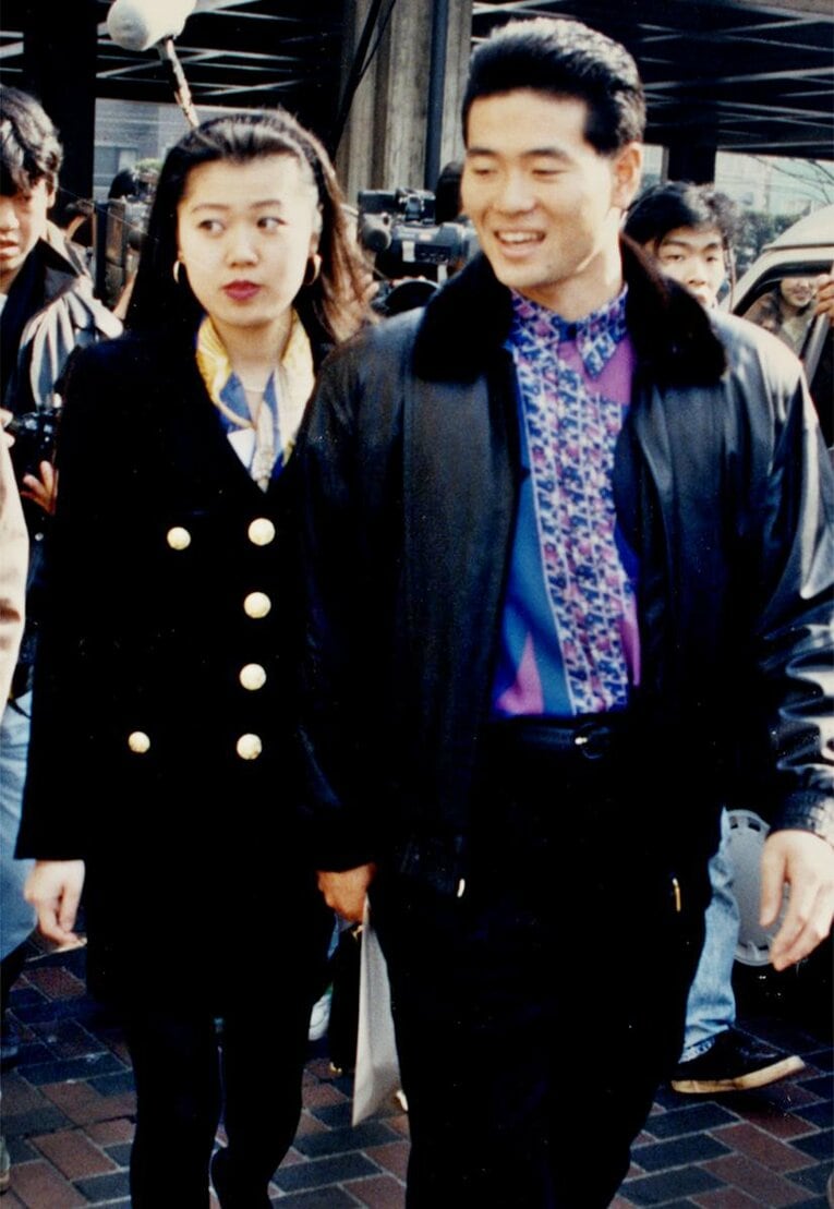 巨人時代の桑田真澄。夫人と【スワイプするとそのほかの写真もご覧になれます】　©Sankei Shimbun