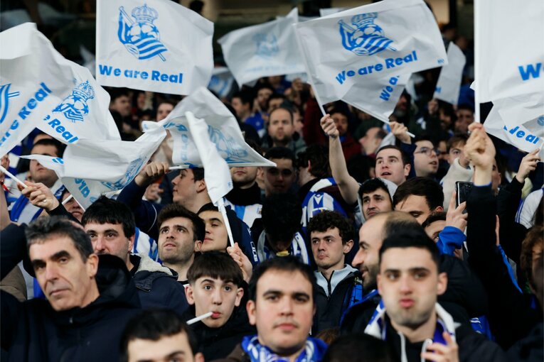 久保建英22歳が“3つ上の怪物”エムバペに屈し、親友イ・ガンインとハグ「信じてくれる限り…」初CL終幕も、撮影カメラマンは希望を見た(5)