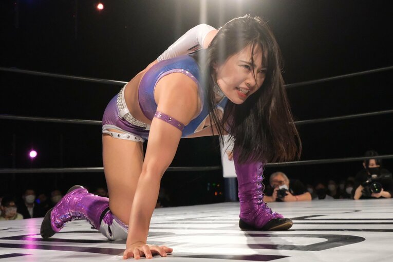 「フェリス卒のお嬢様vsセクシー女優」は熱戦に…スターダム人気女子レスラー・桜井まいの色気と狂気「私は“大人の魅力”で勝負できる」(23)