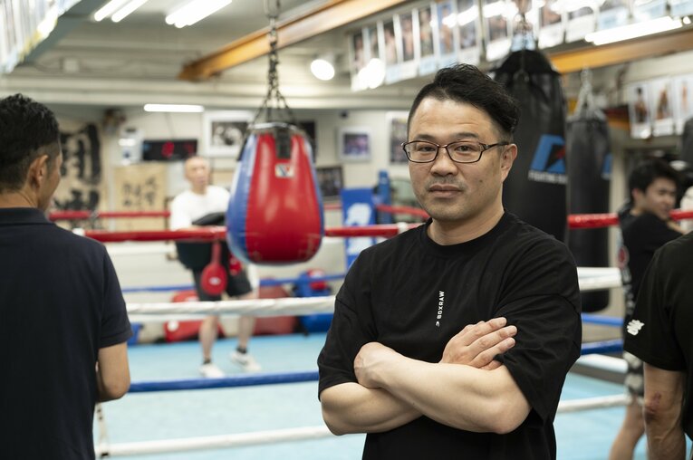 現在は名門・角海老宝石ボクシングジムの会長を務める小堀佑介（43歳）　©Tadashi Hosoda