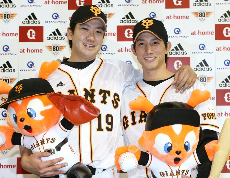 2014年の菅野と小林　©JIJI PRESS