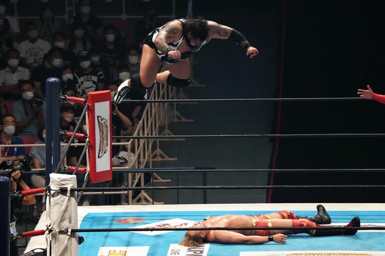 風船のような巨体で相手を圧殺するジョナのトーピード