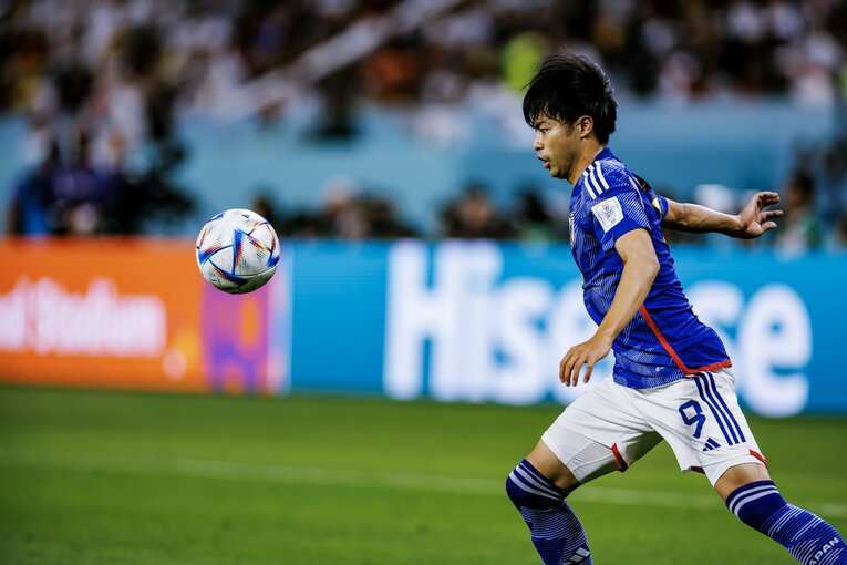 カタールW杯の三笘　©Kiichi Matsumoto/JMPA