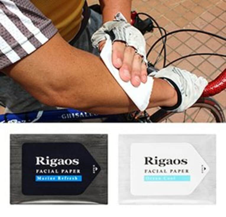 ベトつきや汗、臭いも抑えることができるリガオス フェイシャルペーパー。顔だけでなく、首まわりや腕をさっとひと拭きすれば気分爽快！　オーシャンクール、マリンリフレッシュとも15枚入り180円（税抜）／42枚入り380円（税抜）。 
