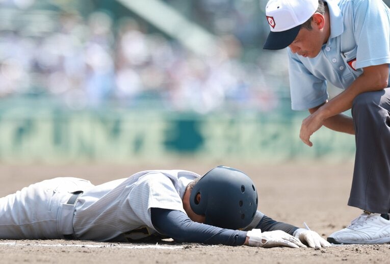 最後の打者は仙台育英エース・吉川陽大は起き上がれず…　©Sankei Shimbun