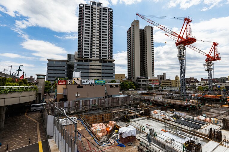 武蔵浦和駅の西口では工事が進んでいる