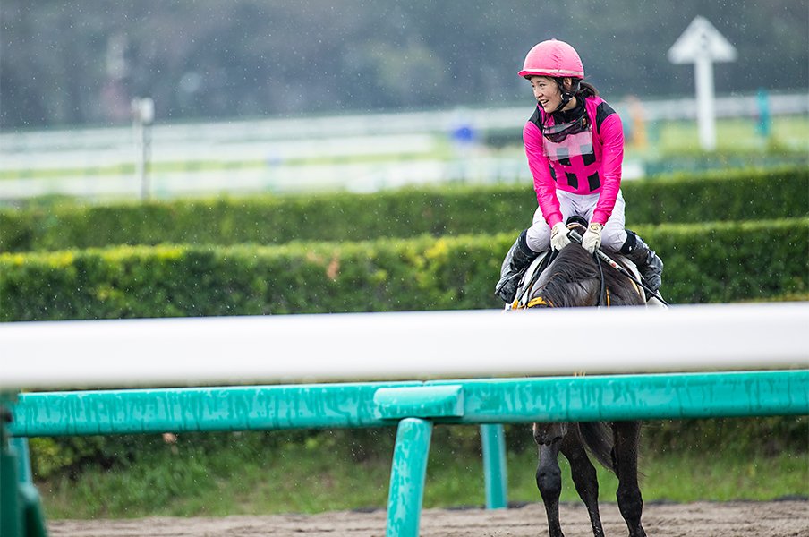 藤田菜七子のフェブラリーSやいかに。女性騎手誕生から23年目の大挑戦。<Number Web> photograph by Kiichi Matsumoto