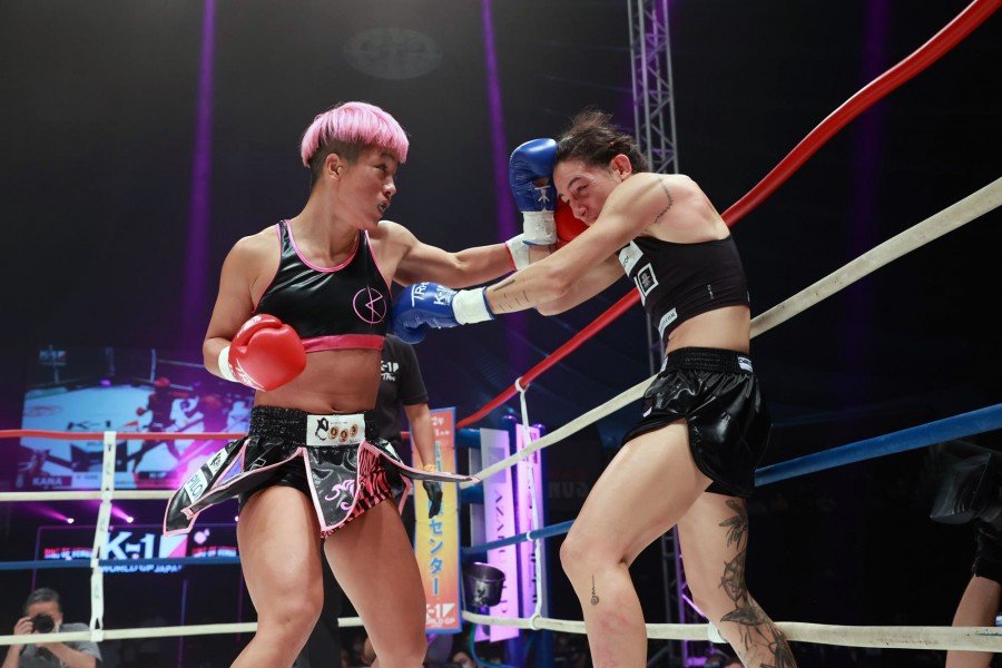初の女子大会でKO勝利を収めたKANA　©K-1