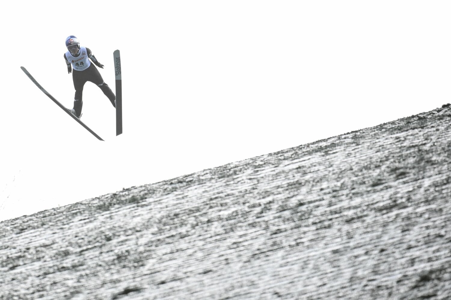写真は11月5日。ポーランド・ビスワで行われたW杯での高梨　©Getty Images