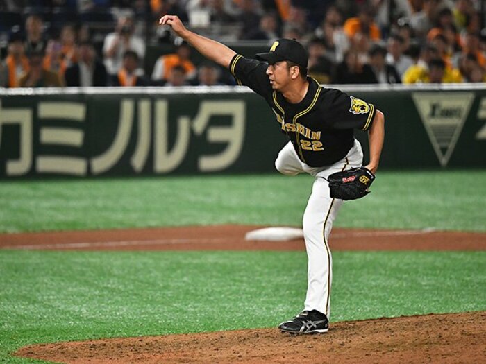「松坂世代初の名球会」に希望が。藤川球児、39歳のクローザー転向。＜Number Web＞ photograph by Hideki Sugiyama