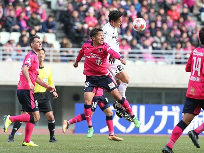清武弘嗣をみんなが待っている。ロシアW杯イヤーの始まりは天皇杯。<Number Web> photograph by J.LEAGUE PHOTOS