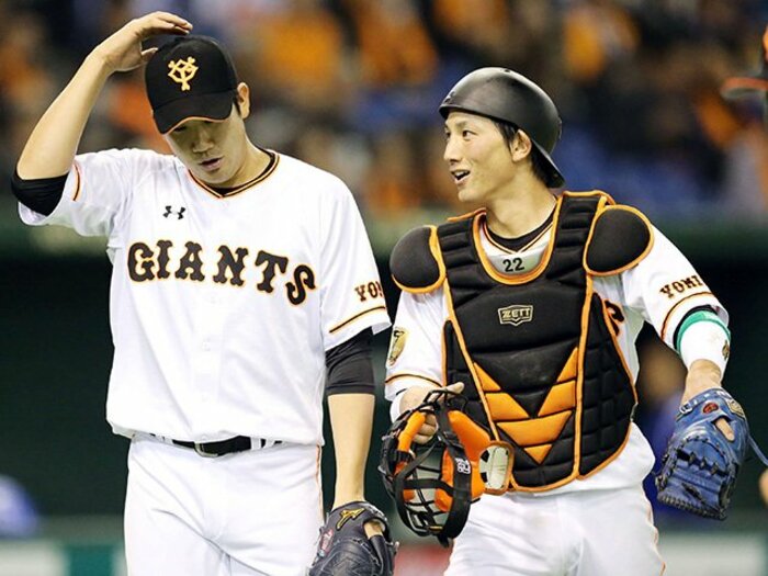 巨人・小林誠司と「スターの宿命」。逃したチャンスが“追いかけてくる”!?<Number Web> photograph by NIKKAN SPORTS