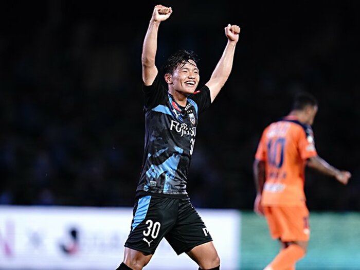 憲剛復帰戦で輝いた旗手怜央の強み。客観視と、ライバル三笘薫の存在も。＜Number Web＞ photograph by J.LEAGUE