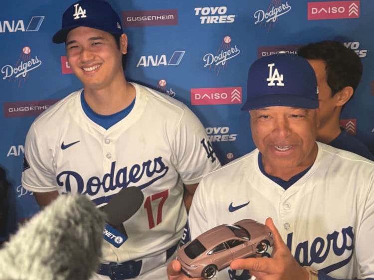 ドジャース デーブ・ロバーツ サインボール 大谷翔平 MLB 日本開幕 ドジャース デーブ・ロバーツ サインボール 大谷翔平 MLB 日本開幕 野球