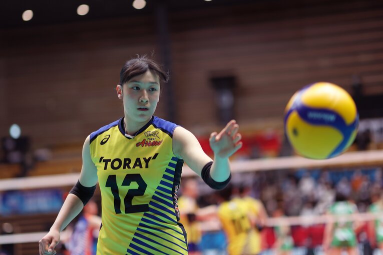 課題の1つであったサーブが改善され、東レの武器となった　©Yukihito Taguchi