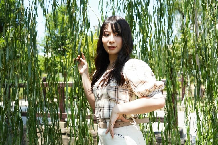 「もし双子じゃなかったら…」“スターダムの女子高生3姉妹”の末妹・妃南15歳に聞く「姉たちに伝えたいこと」《特別グラビア》(2)