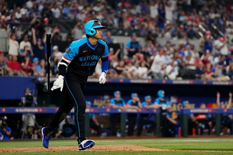 オールスターで初ホームランを放った大谷翔平。カッコいいバットフリップも話題に　©Getty Images