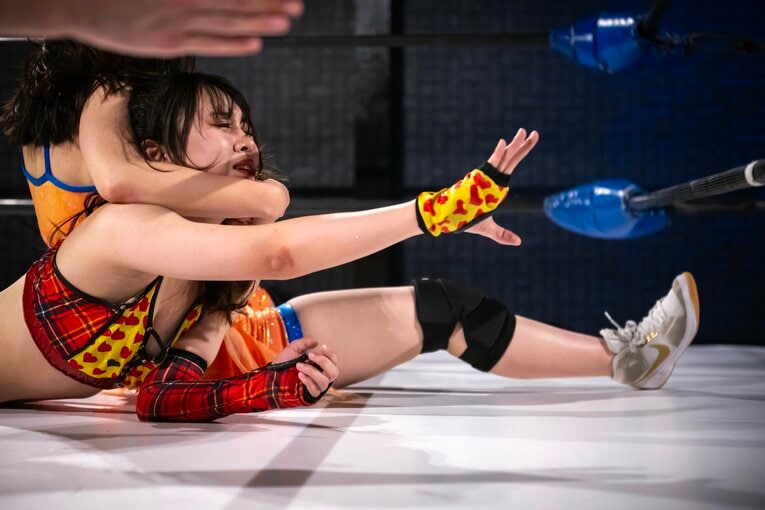 「ぶりっ子キャラだし、なにこの子って（笑）」慶應大、異例の“学生アイドルレスラー”はいかに生まれたか？ 無村架純が引退後に明かした本音(19)