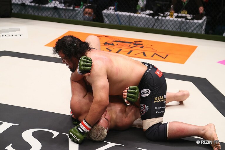 相撲界を懲戒解雇からRIZINへ…貴賢神がデビュー戦完敗でも見せた可能性とは？ 対戦した元警察官ファイターが絶賛した「凄い素質」(30)