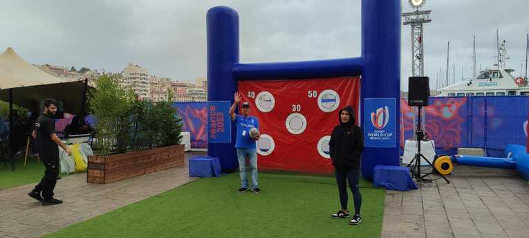 ボールの的当て　©Hiroaki Sawada