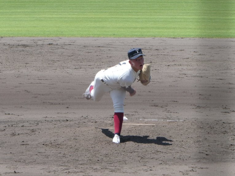 近畿大会で背番号「1」を背負った竹中勇登投手（3年）©︎Noriko Yonemushi