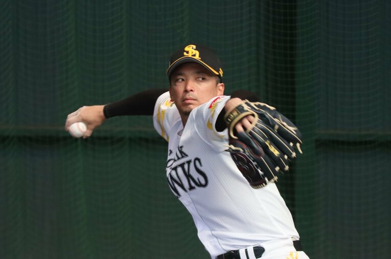 ブルペンの東浜