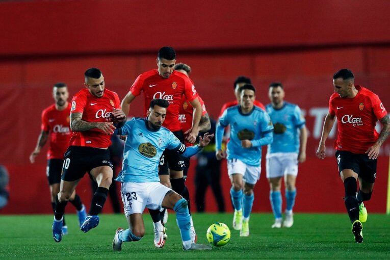 久保建英はなぜ“前節決勝点”なのに途中出場、ボールが回ってこなかったか… “試合展開と悪天候の不運”とは〈撮影者の視点〉(17)