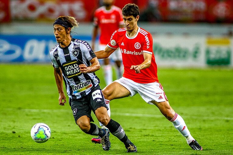 フットボールにおける本田圭佑のブラジル挑戦は、決して成功とは言えなかった ／ photograph by Getty Images