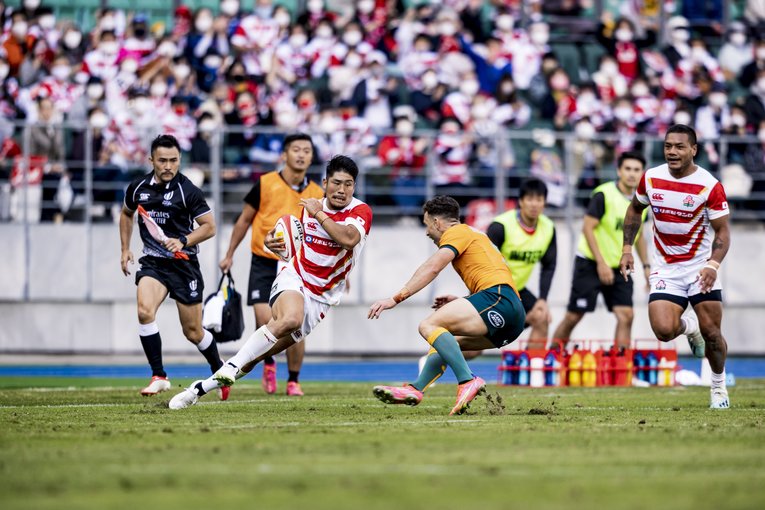 複数ポジションをこなせるユーティリティ性は松田の大きな武器だ　©Kiichi Matsumoto