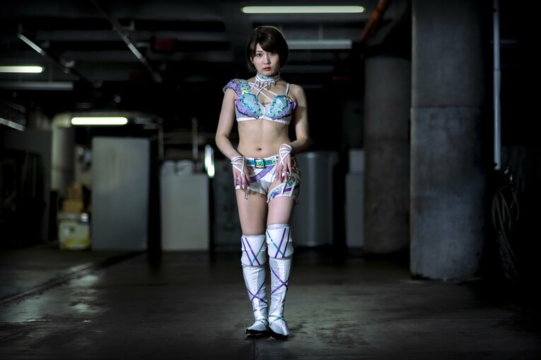 「背中まで見られてる。なんて素敵なんだと」トップ女子レスラー・安納サオリの輝きと“絶対不屈彼女”と呼ばれる理由《特別グラビア》(23)