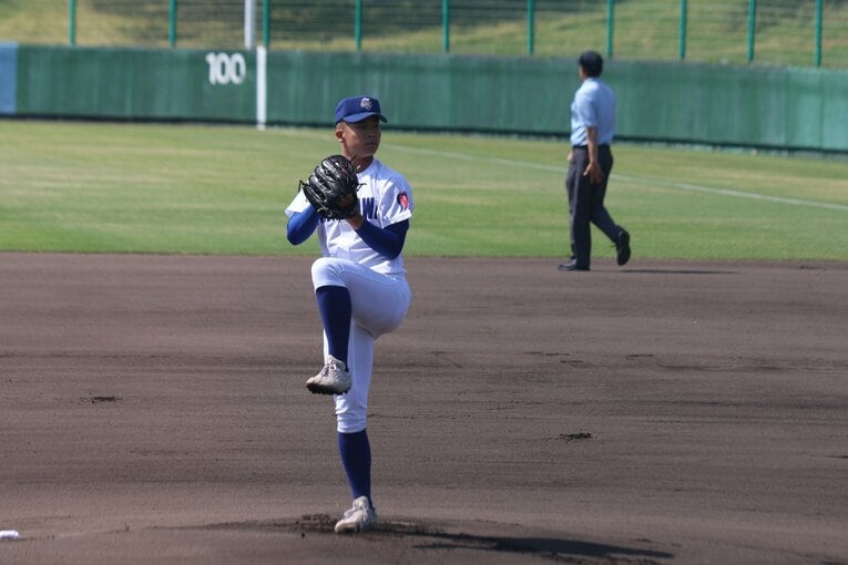 スカウトも「支配下指名濃厚」と…最速153キロ、滝川高校・新井瑛太の超豪快フォーム　©Fumi Sawai