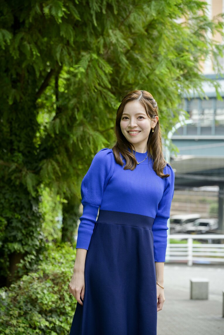 三宅絹紗アナ　©Hirofumi Kamaya