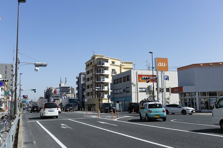 で、商店街の先に甲子園球場がある……かと思いきや国道2号に出た